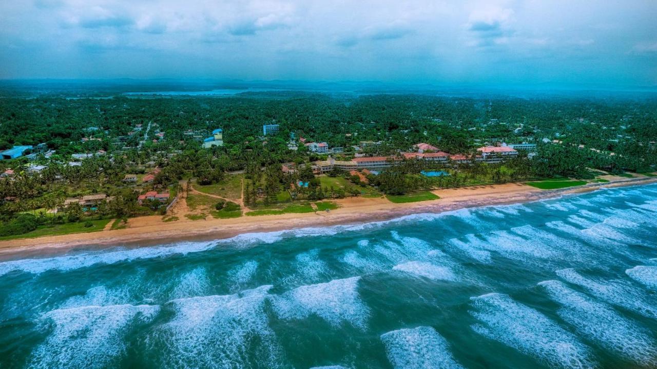 Laya Beach Ваддува Экстерьер фото
